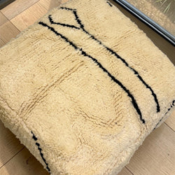Pouf berbère vintage en laine naturelle – Fait main - 053