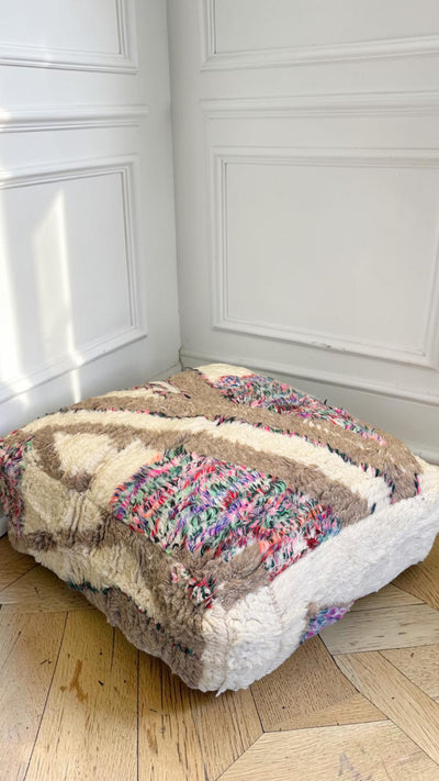 Pouf berbère vintage en laine naturelle – Fait main - 001