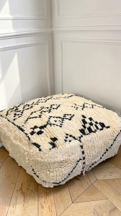 Pouf berbère vintage en laine naturelle – Fait main - 015