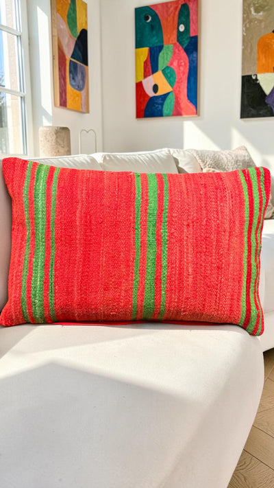 Coussin berbère vintage en laine naturelle 003