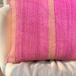Coussin berbère vintage en laine naturelle 007