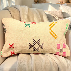 Coussin berbère vintage en laine naturelle 010