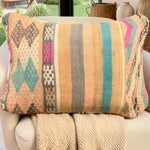 Coussin berbère vintage en laine naturelle 001