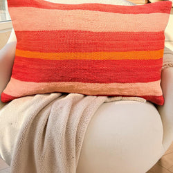 Coussin berbère vintage en laine naturelle 011