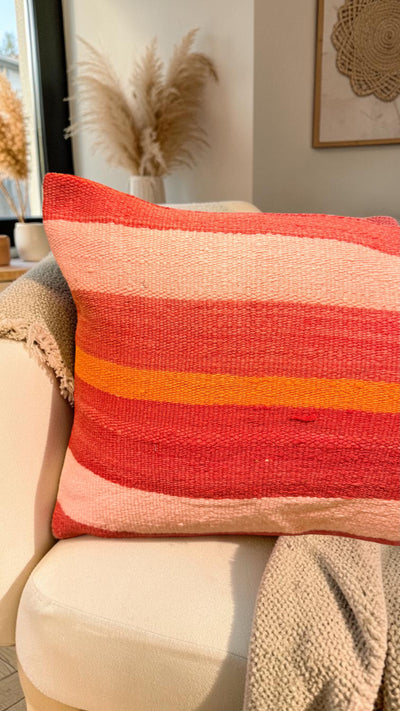 Vintage Berber cushion in natural wool 011