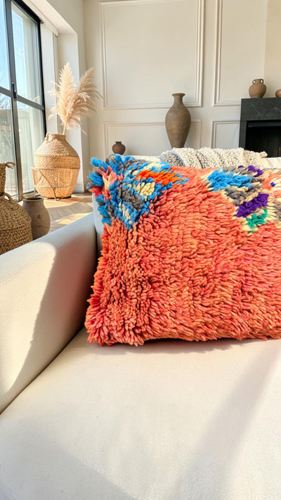 Vintage Berber cushion in natural wool 014