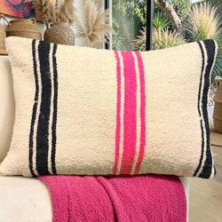 Coussin berbère vintage en laine naturelle 015