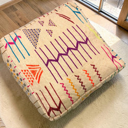 Pouf berbère vintage en laine naturelle – Fait main - 046