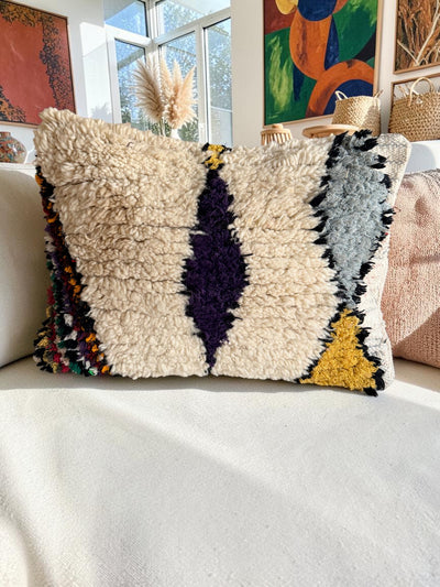 Vintage Berber cushion in natural wool 005