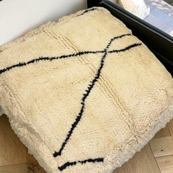 Pouf berbère vintage en laine naturelle – Fait main - 052
